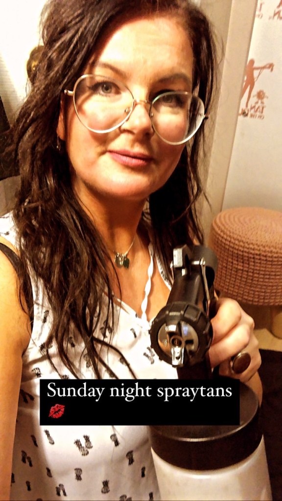 fddce100-ed64-42f1-a4eb-6b14721ef519-1